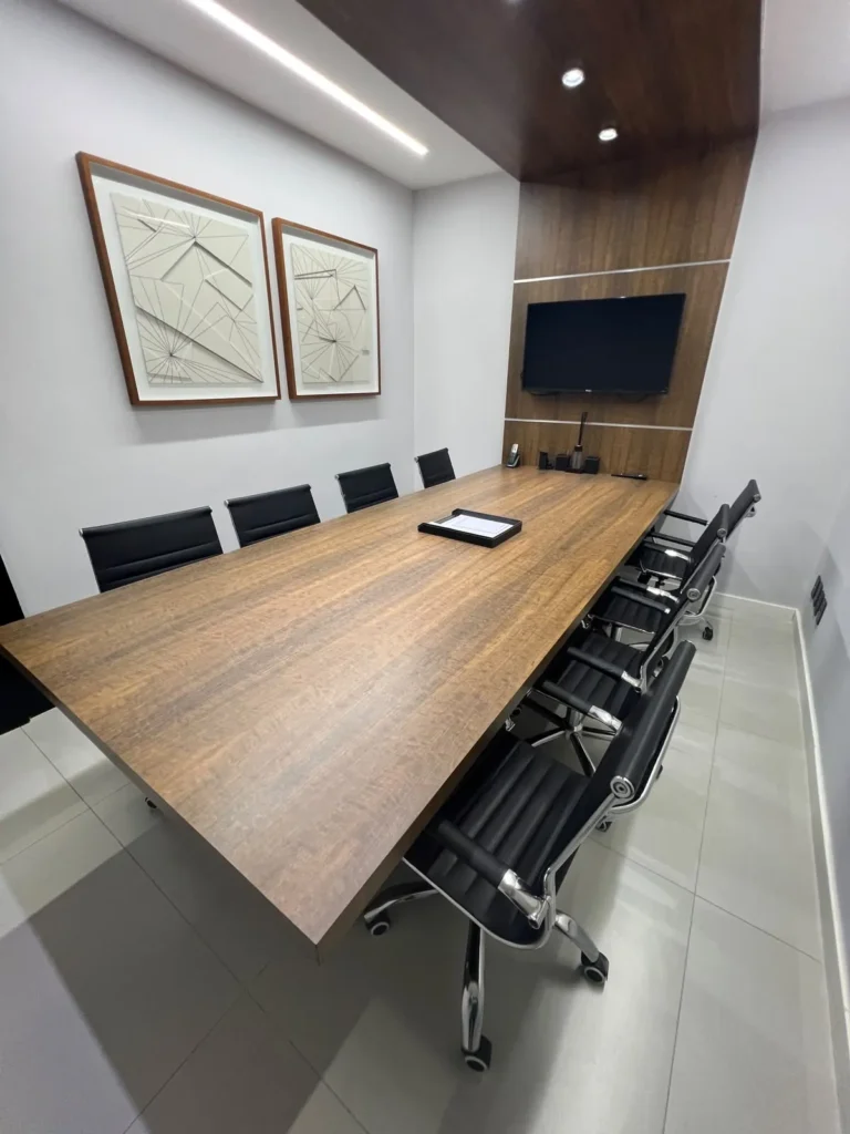 Sala de reuniões do escritório Ornelas Advogados